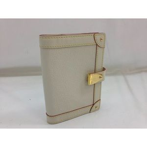 Louis Vuitton agenda noteholder